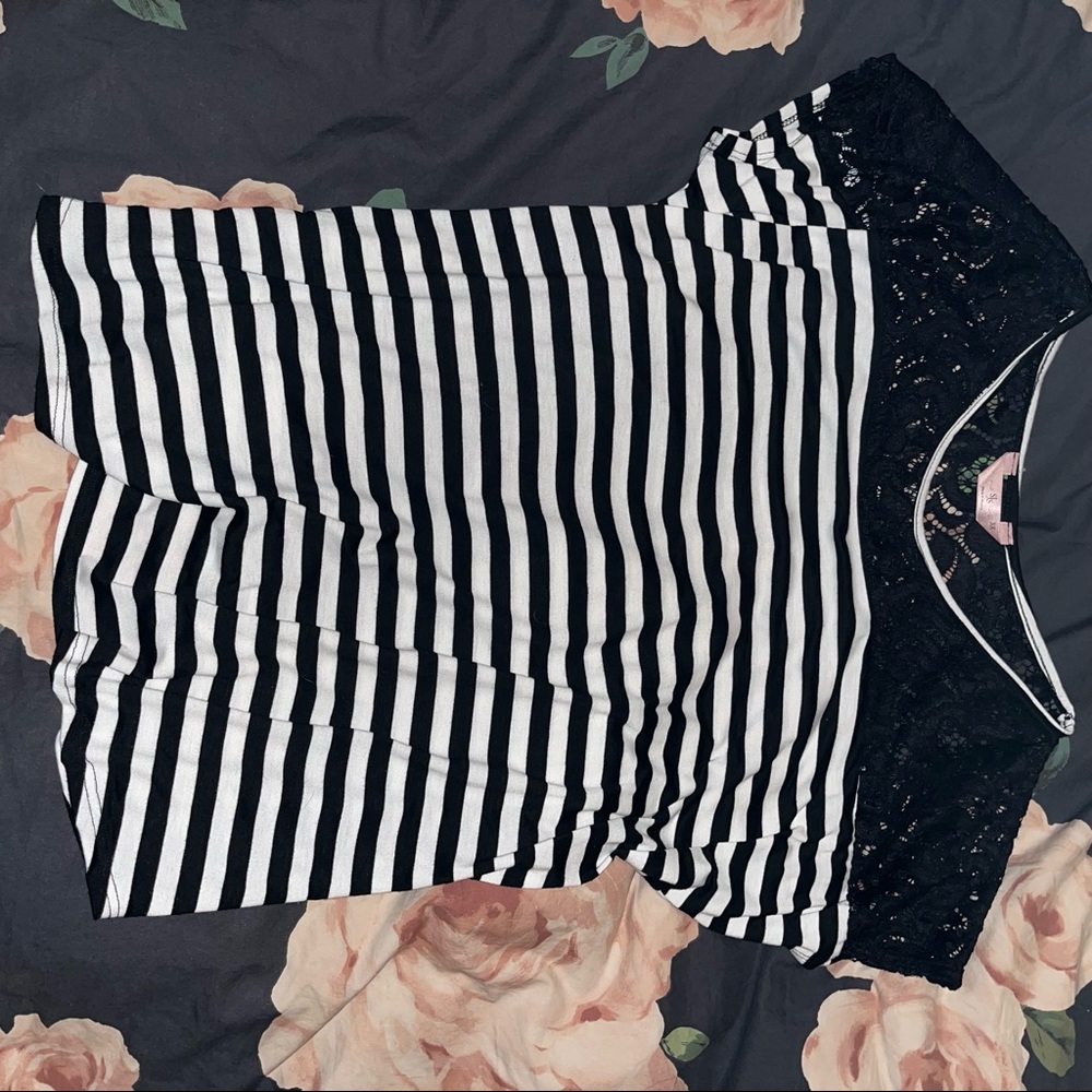 SJS lace detail top 3X